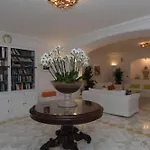 Mamela Capri