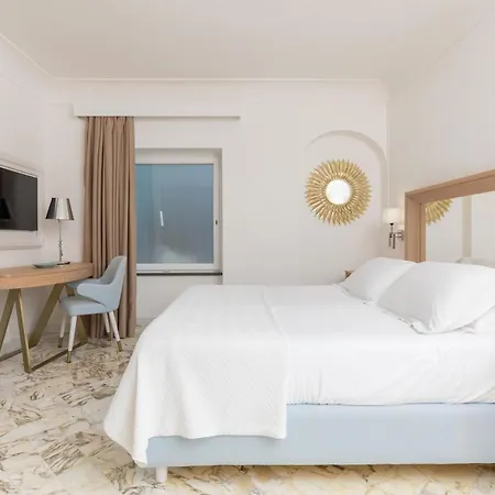 Mamela 4* Capri
