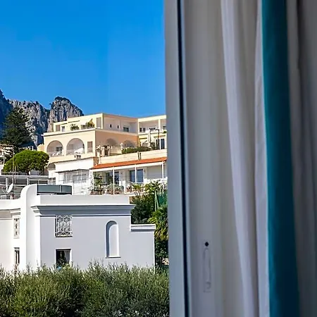 Mamela 4* Capri