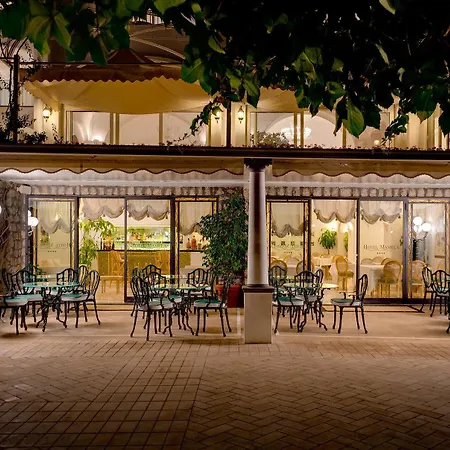 ماميلا فندق 4*