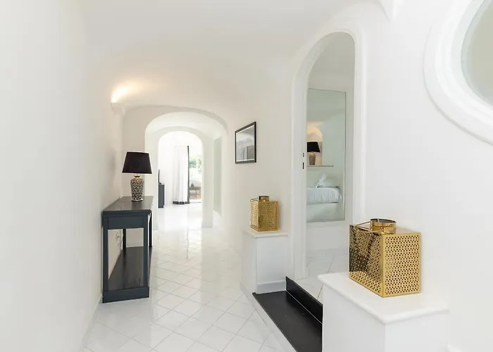 Mamela 4* Capri