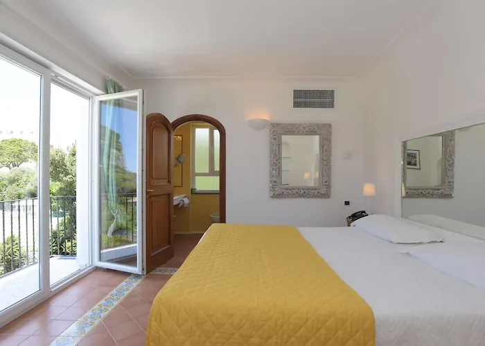 Mamela Hotel Capri