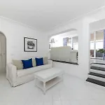 Mamela Otel Capri