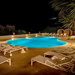 Mamela Otel Capri