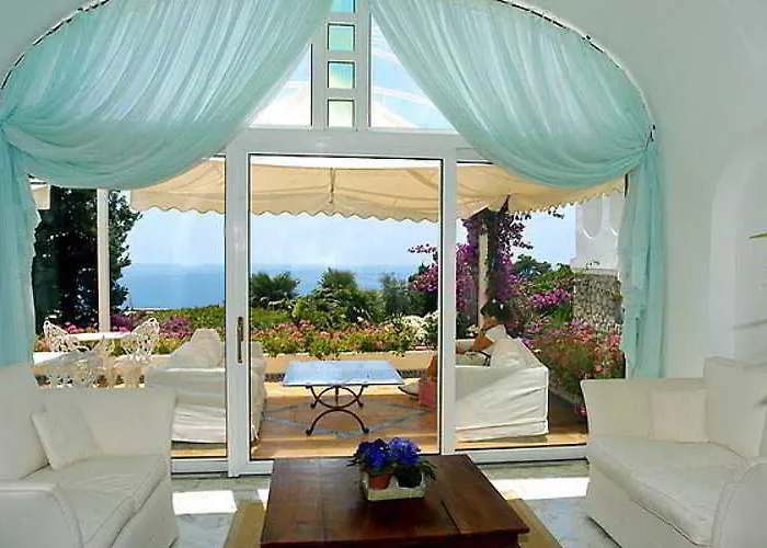 Ξενοδοχείο Mamela 4*